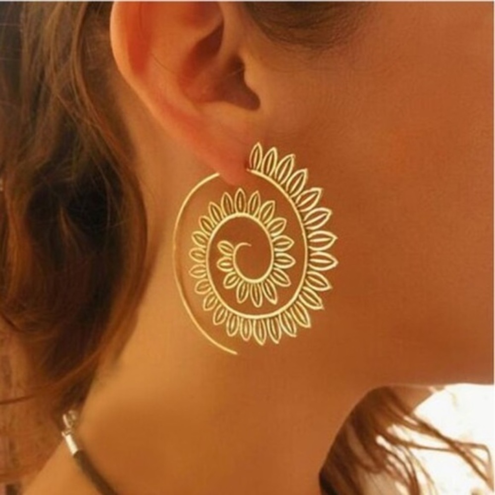 Bohemian Hippie Floral Heart Swirl Hoop Festival Gold Unique Earrings NWT